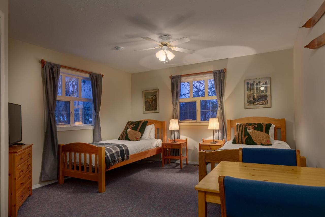 Courthouse Inn Ревелсток Экстерьер фото